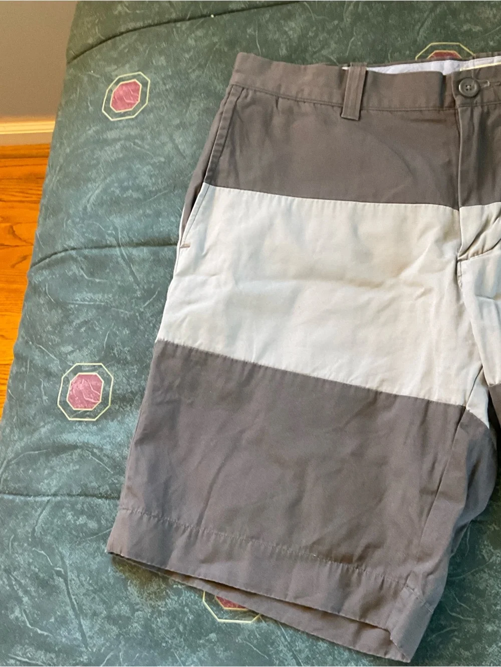 J.Crew Men’s Cotton Shorts Size 34 Gray Colorblock Flat Front Casual Chino